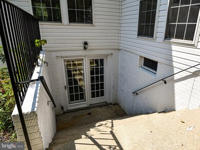 4402 Harbour Town Dr, Beltsville, MD 20705 - photo 6