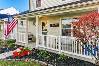 Nice covered front porch!