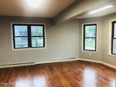 310 W Harford St, Milford, PA 18337 - photo 2