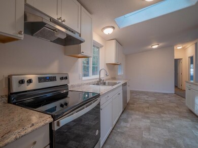 137 Josephine St, Merlin, OR 97532 - photo 5