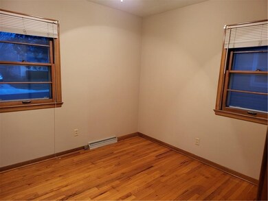 SE bedroom
