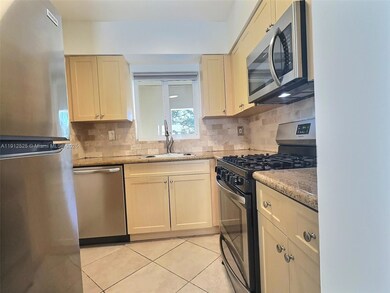 125 Edgewater Dr unit 11, Coral Gables, FL 33133 - photo 7
