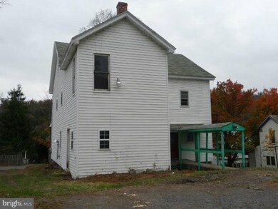 15 Scaling St, Berkeley Springs, WV 25411 - photo 2