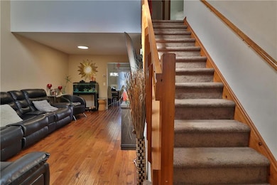 2743 Victoria Ln, Easton, PA 18045 - photo 5