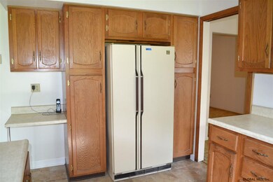 32 Aspen Cir, Albany, NY 12208 - photo 5