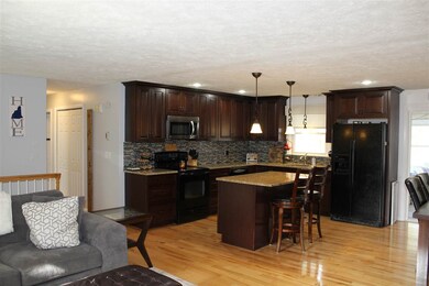 19 Sherwood Dr, Hooksett, NH 03106 - photo 2