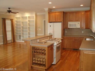 30 Dutchmans Pipe, Greensboro, NC 27455 - photo 4