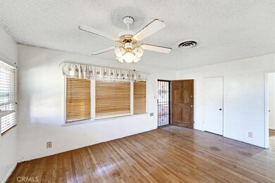 2050 Phillippi St, San Fernando, CA 91340 - photo 5