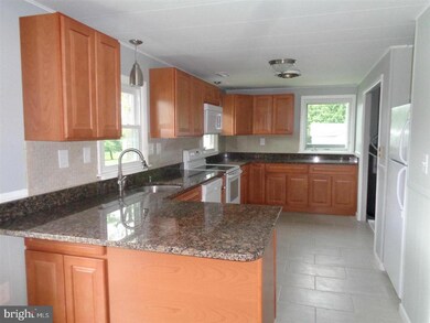 2404 Ketchum Ave, Sparrows Point, MD 21219 - photo 7