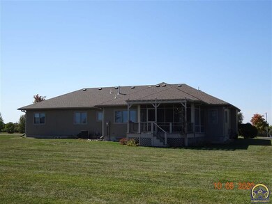 7722 SW 17th St, Topeka, KS 66615 - photo 3