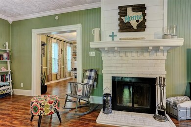 1305 S Crockett St, Sherman, TX 75090 - photo 2