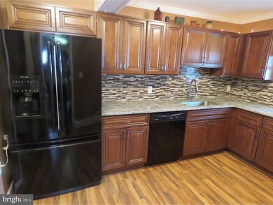 43 Rolling Ln, Levittown, PA 19055 - photo 6