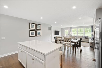 329 Medley Ln, Suffolk, VA 23435 - photo 4