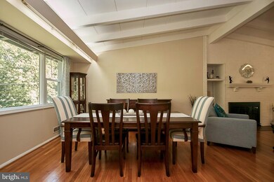 3316 Stoneybrae Dr, Falls Church, VA 22044 - photo 6