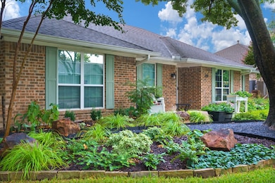 1940 Camden Way, Carrollton, TX 75007 - photo 3