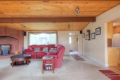 1301 Daisy Ln, Grants Pass, OR 97527 - photo 7