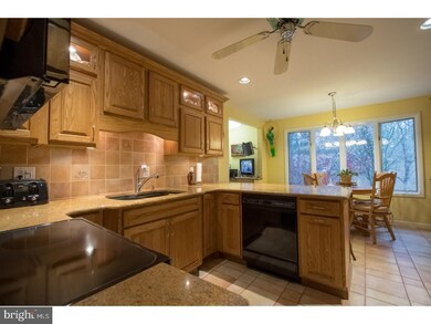 1231 Mill Creek Cir, Southampton, PA 18966 - photo 4