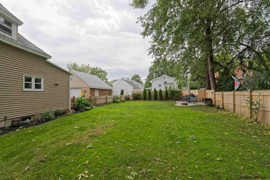 81 Sherwood Ave, Rensselaer, NY 12144 - photo 3