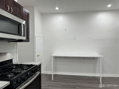 446 N 11th St unit 1R, Newark, NJ 07107 - photo 5