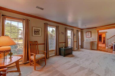 5 Tyler Court Allentown NJ-small-015-Liv