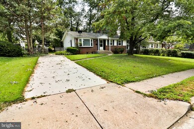 8223 Cottage St, Vienna, VA 22180 - photo 2