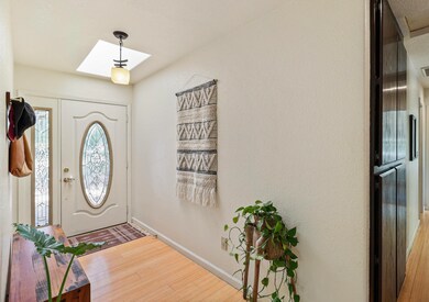 2100 Hacienda St, Redding, CA 96003 - photo 2