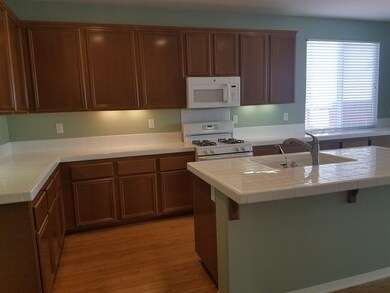 3312 Palm Frond St, Rosamond, CA 93560 - photo 4