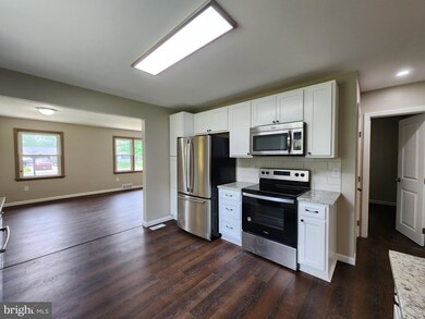 601 E Academy St, Clayton, NJ 08312 - photo 7