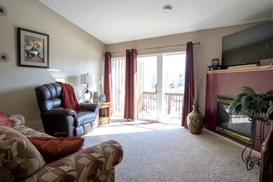 1427 Asbury Ln, Waterloo, IA 50701 - photo 2