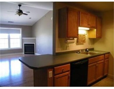 2 Crestview Cir unit 90, Londonderry, NH 03053 - photo 2