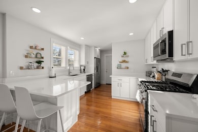 65-67 Saint James Cir, Newton, MA 02458 - photo 5