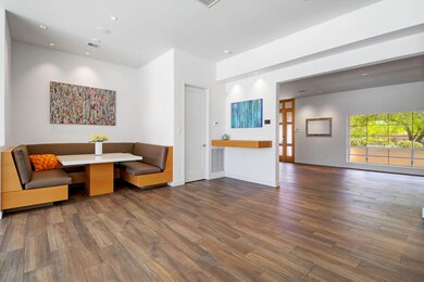 Eat-in Area