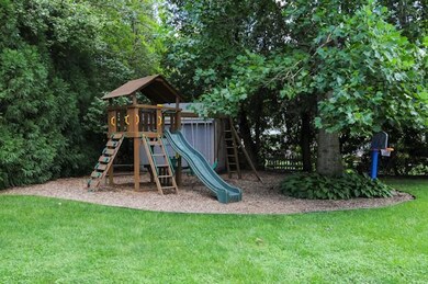 38 Mechanic St, Mattapoisett, MA 02739 - photo 5