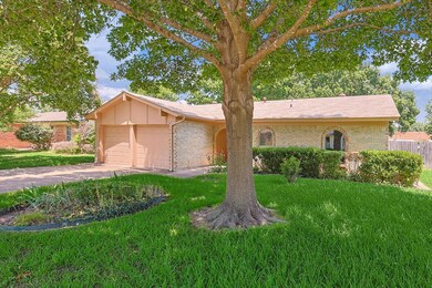 5512 Finian Ln, North Richland Hills, TX 76180 - photo 3