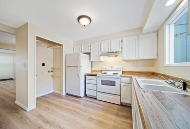 329 N Main Street #8 Ashland OR 97520