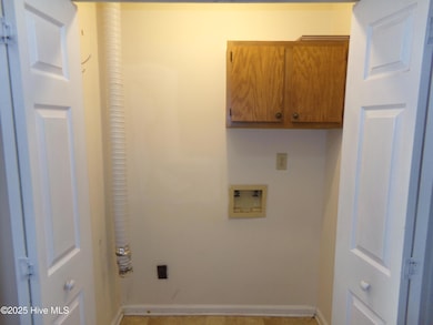 138 Witten Cir unit B, Havelock, NC 28532 - photo 7