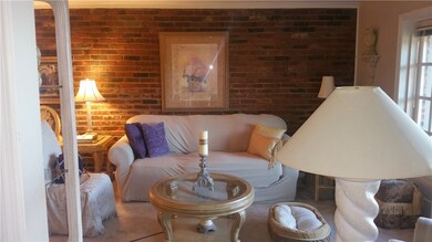 1040 Eve Dr unit D, Pittsburgh, PA 15216 - photo 4