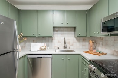 308 Summit Ave E unit 303, Seattle, WA 98102 - photo 3