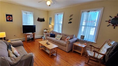 11 Hammond St unit 2, Newport, RI 02840 - photo 4