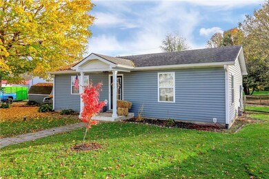 127 E Walnut St, Fountaintown, IN 46130 - photo 3