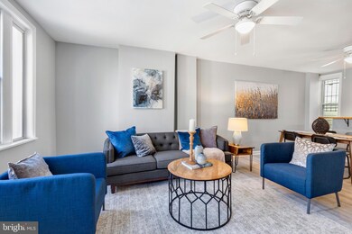 2042 Fernon St, Philadelphia, PA 19145 - photo 4