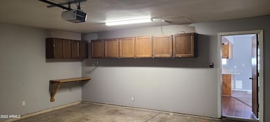02 Garage
