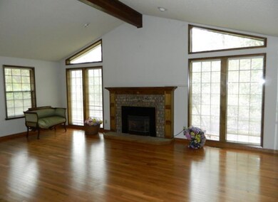 1221 NW B St, Grants Pass, OR 97526 - photo 7