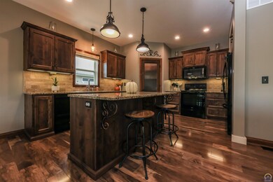 5310 SW Timber Ridge Ln, Topeka, KS 66610 - photo 2