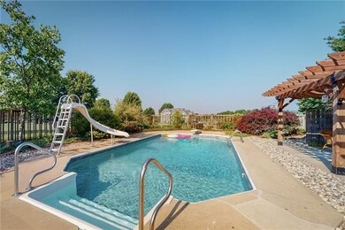 801 Sandpiper St, Raymore, MO 64083 - photo 3