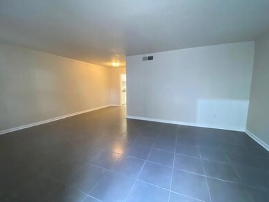 1818 Prytania St unit 2, New Orleans, LA 70130 - photo 3