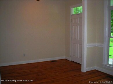 924 E Magnolia Ave, West Point, VA 23181 - photo 2
