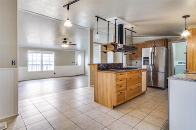 937 Nacogdoches River Dr, Granbury, TX 76048 - photo 7