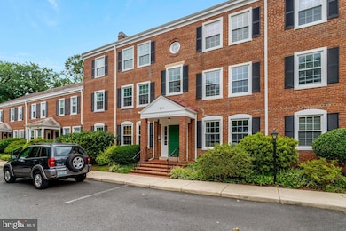 3062 S Buchanan St unit C2, Arlington, VA 22206 - photo 2