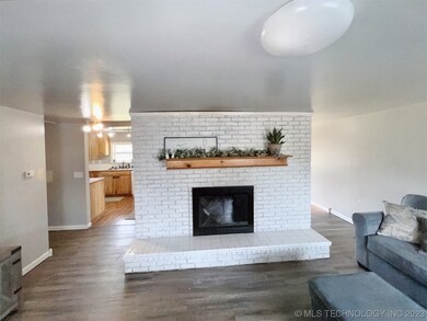 708 Sooner Dr, Tahlequah, OK 74464 - photo 5